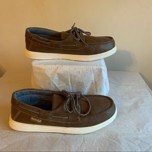 American Eagle Boys Brown Boat Shoes. Size 4.5